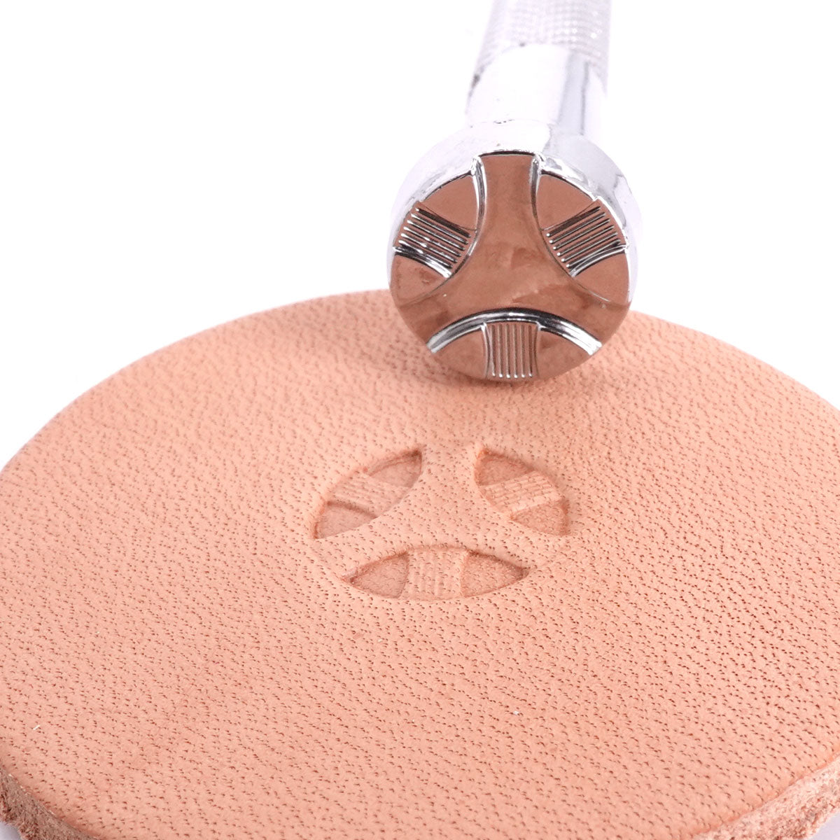 115-G871.SLC.01.jpg G871 Lg. Round Tri-Weave Geometric Image