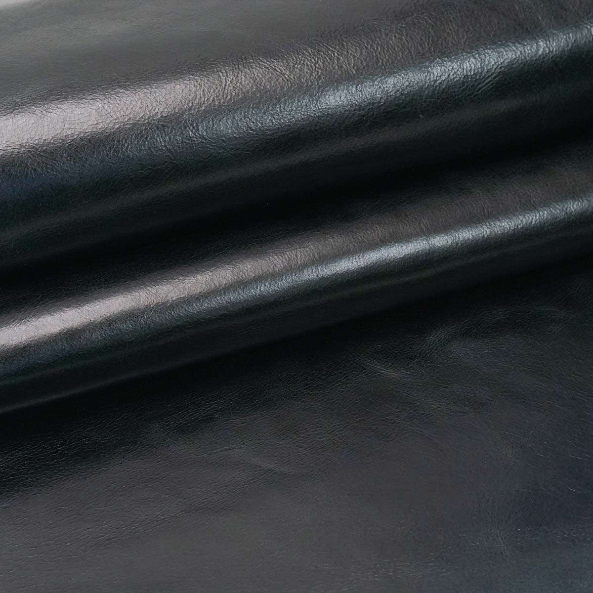 WCB.Black Grey.02.jpg Waxy Crunch Buffalo Image