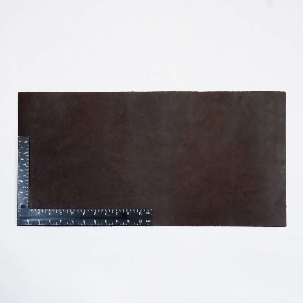 49-9222.SLC.2.jpg Hermann Oak Drum Dyed Brown Pre-Cut 8-10 oz. 12" x 24" Image