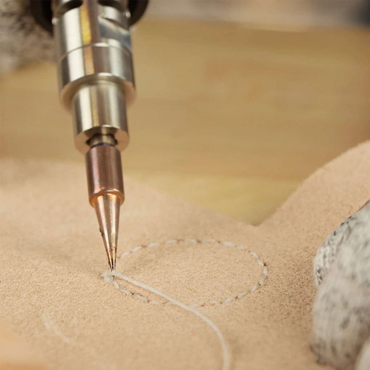 374-379800.SLC.03.jpg Craftplus Edge Creaser Image