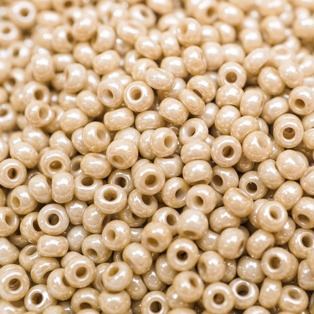 229-1033.SLC.1.jpg Seed Beads 10/0 Luster Opaque Beige - 20g Image