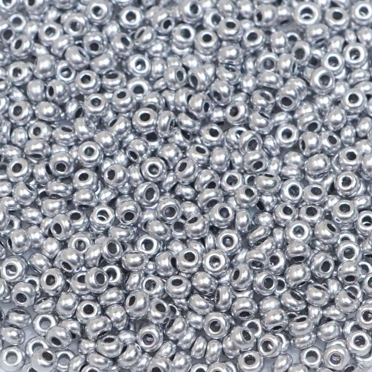 222-144027.SLC.1.jpg 10/0 Glass Seed Beads - Silver 110g Image