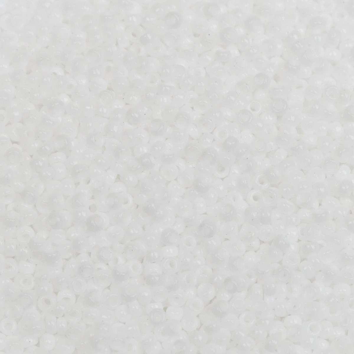 45-159402.SLC.1.jpg 15/0 Seed Beads - Opaque Chalk White 8.2g Image
