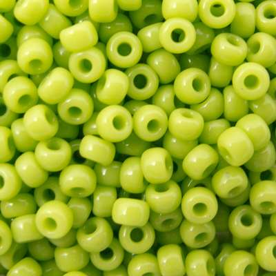 45-89416.SLC.jpg 8/0 Seed Beads - Opaque Chartreuse 22g Image