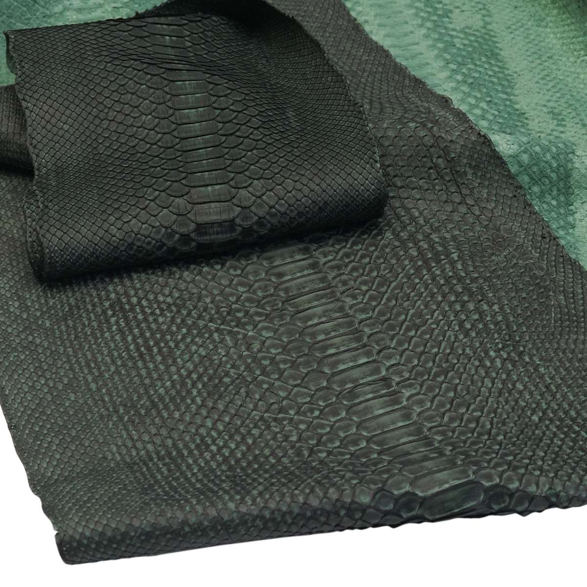 SPSKN.Green.01.jpg Safari Python Skin Image