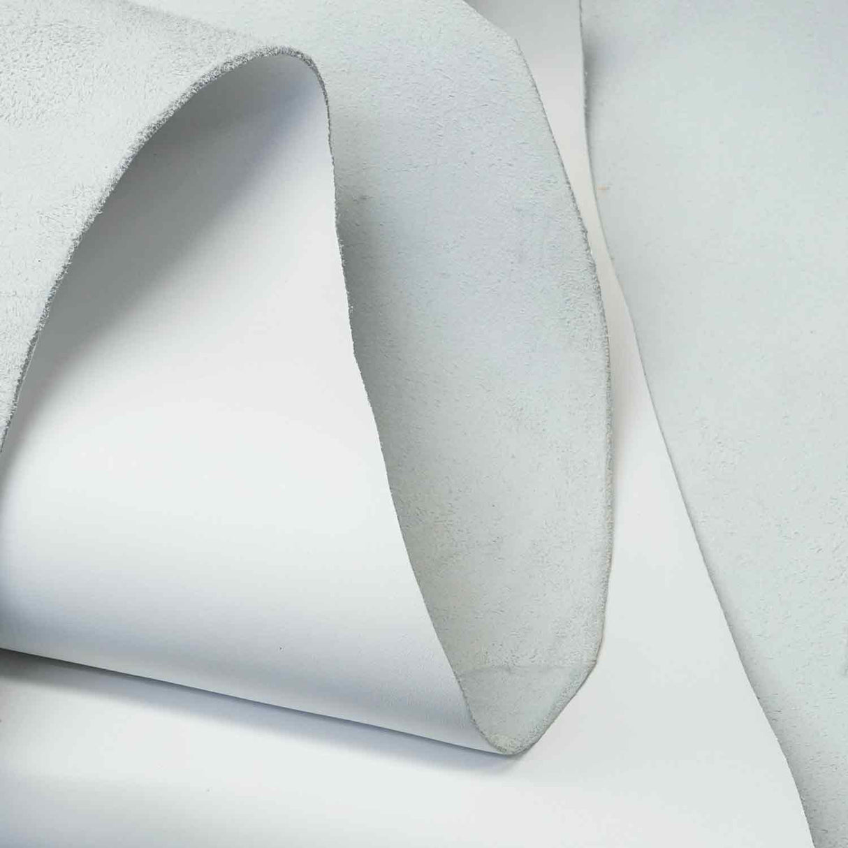 133-125.SLC.05.jpg White Diamante Image