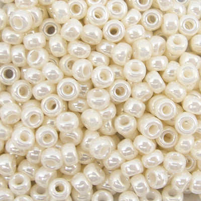 45-89592.SLC.jpg 8/0 Seed Beads - Ivory Ceylon 22g Image