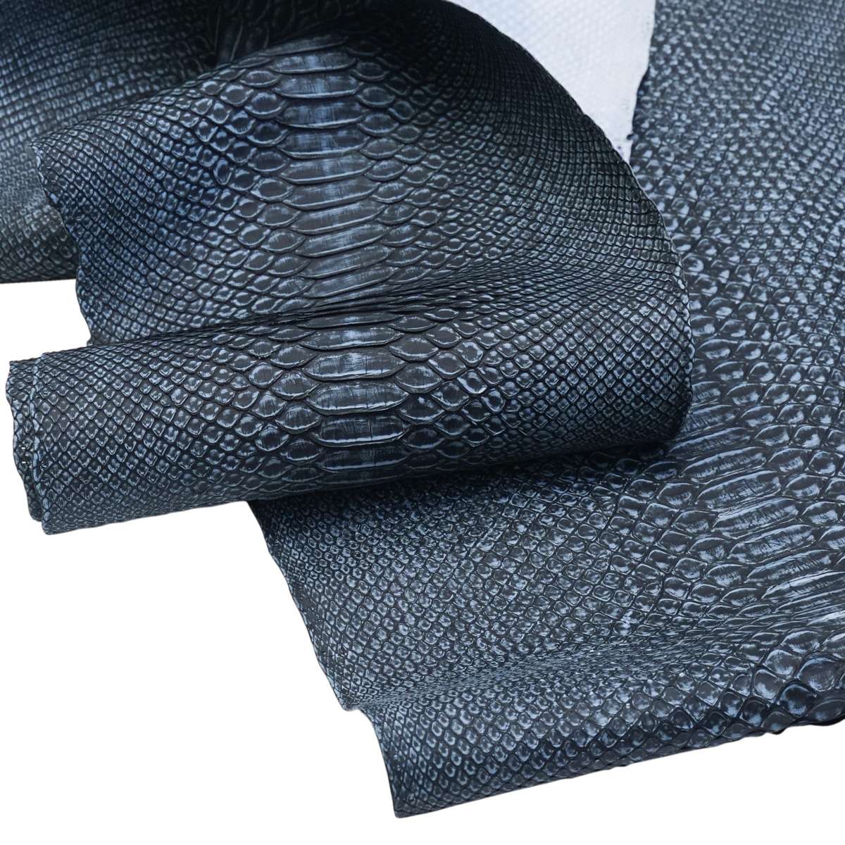 SPSKN.Blue.01.jpg Safari Python Skin Image