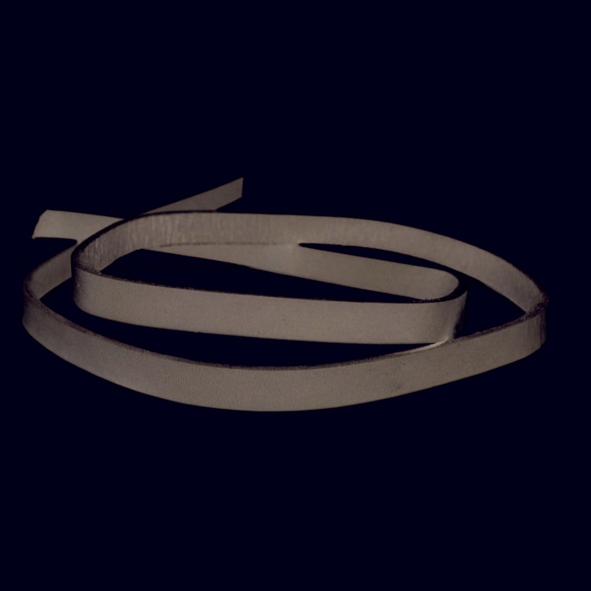 321-22.SLC.1.jpg ½" Black Bridle/Latigo Strip Image