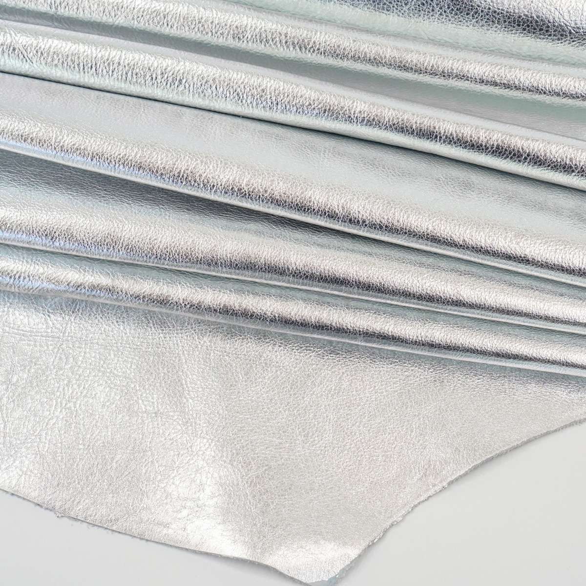 138-2007.SLC.2.jpg Silver Milled Metallic Side Image