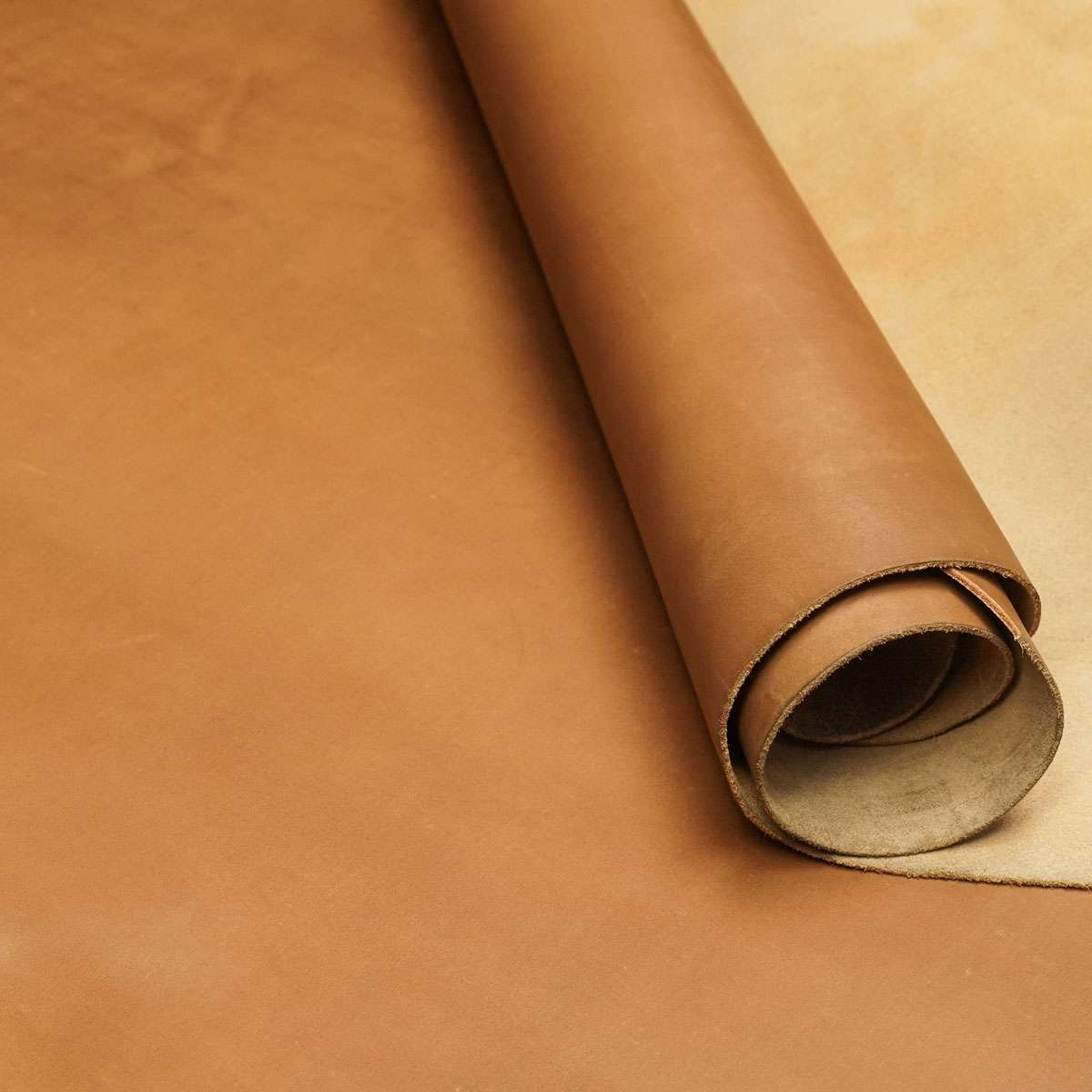 579-1340.SLC.02.jpg Mesquite Brown 5-6 oz. Oil Tan Pre-Cut 24" x 24" Image