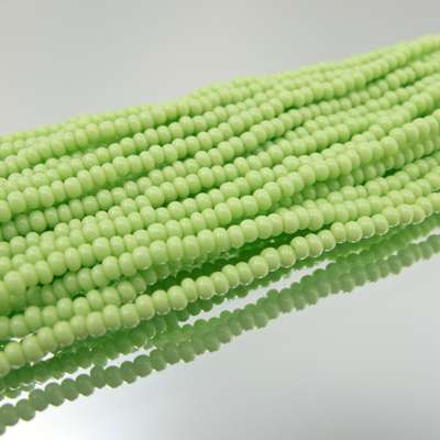 26-110206.SLC.jpg 11/0 Seed Beads - Chartreuse 20g Image