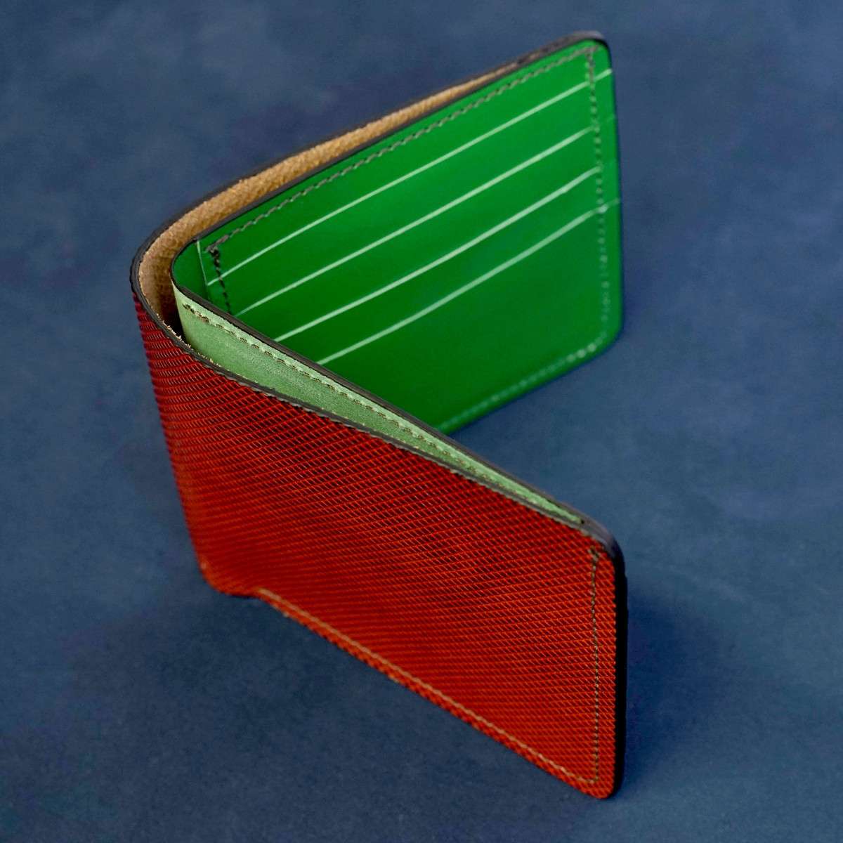 378-AT022.SLC.02.jpg Acrylic Template - Bi-Fold Wallet w/ID Image