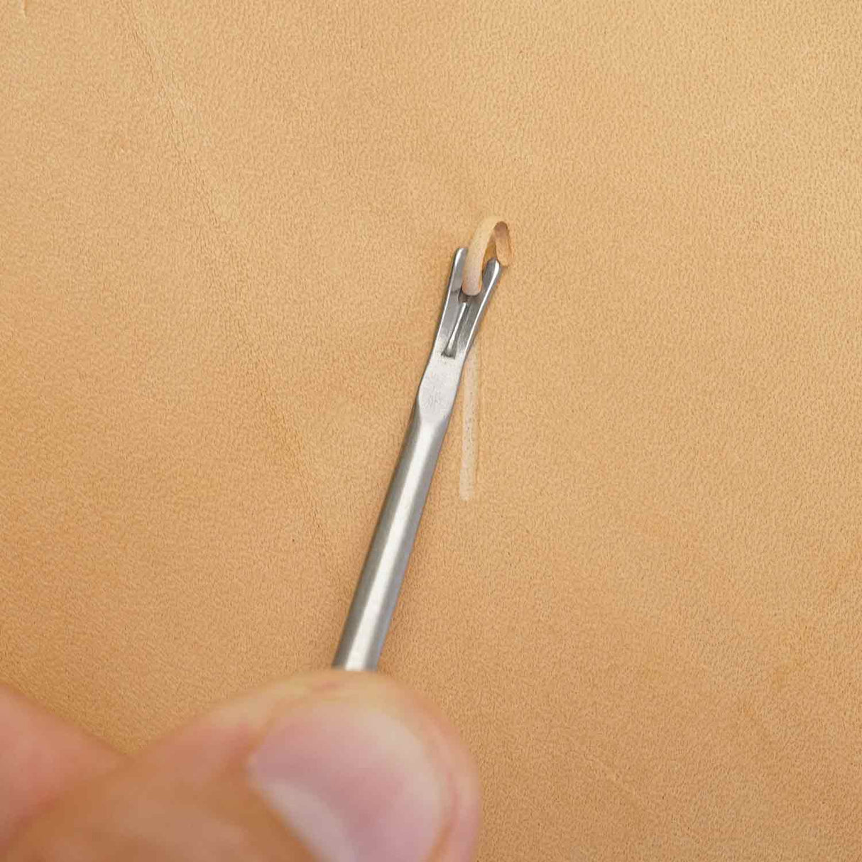 378-8702.SLC.06.jpg Craftmaster U Groover Tool - 1.3 mm Image