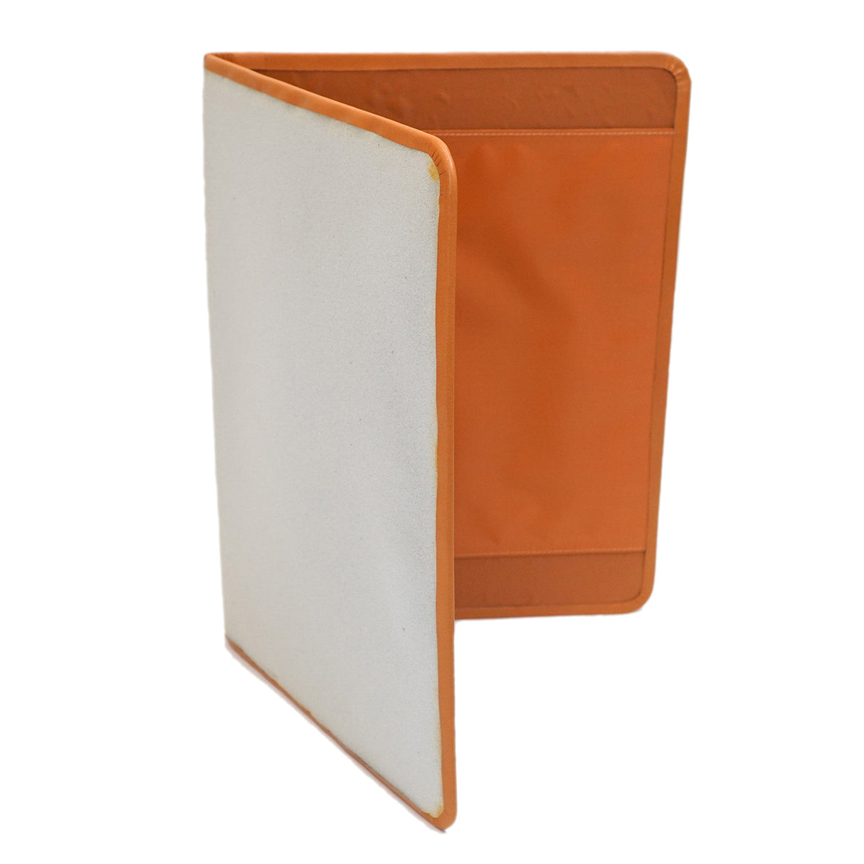 195-410006.SLC.2.jpg CF Natural Folder Interior Image