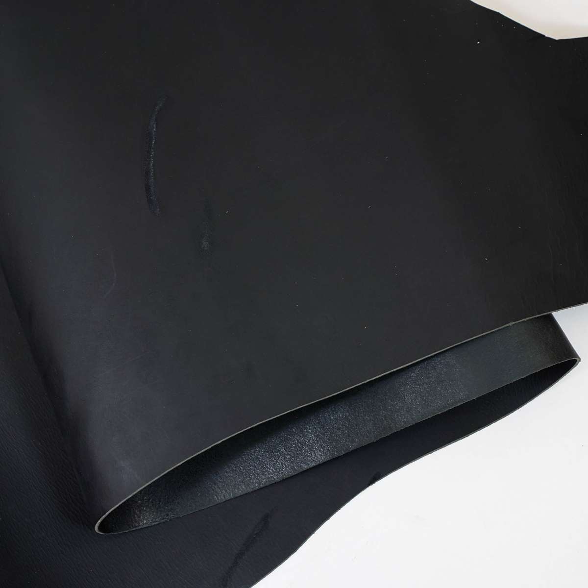 MBC.Matte Black.2.jpg Matte Buffalo Culattas Image