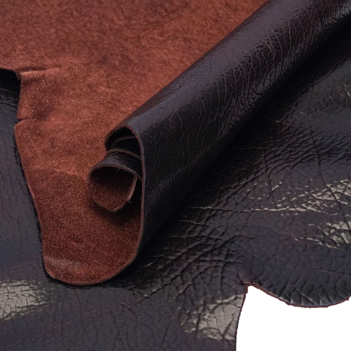 SGBDS.Glazed Dark Brown.02.jpg Shrunken Grain Buffalo Double Shoulders Image