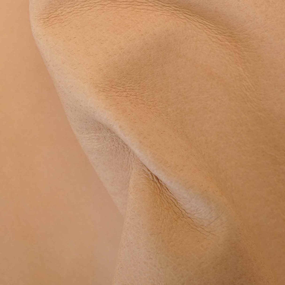 371-920000.SLC.04.jpg Premium Tooling & Lining Pigskin Image