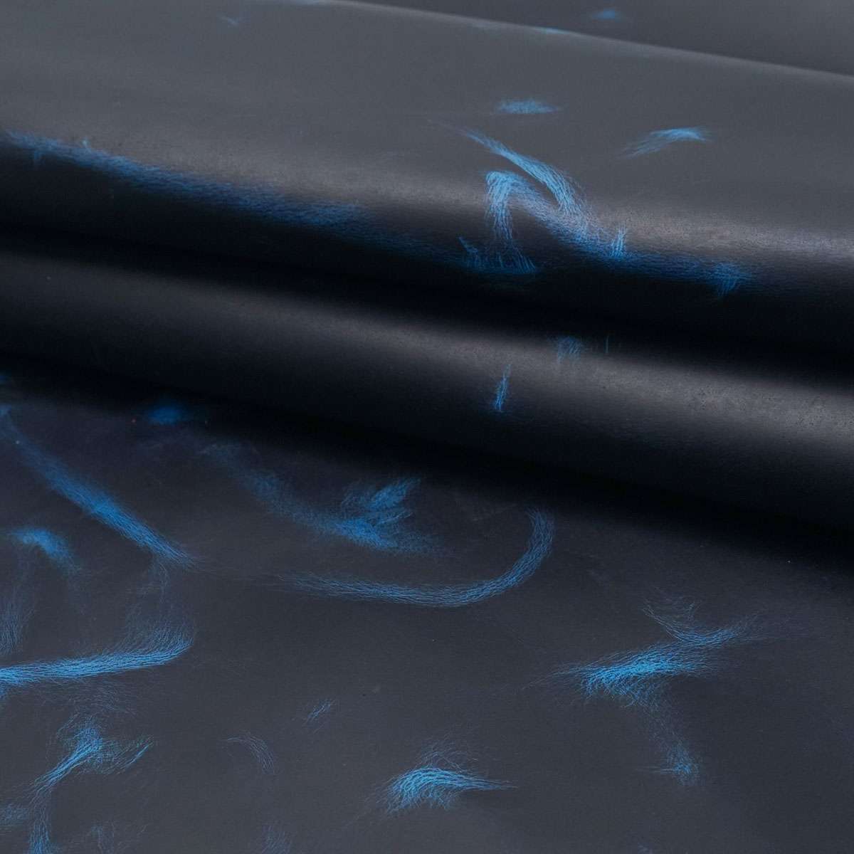 AWPU.Blue.02.jpg Aurora Waxed Pull-Up Image