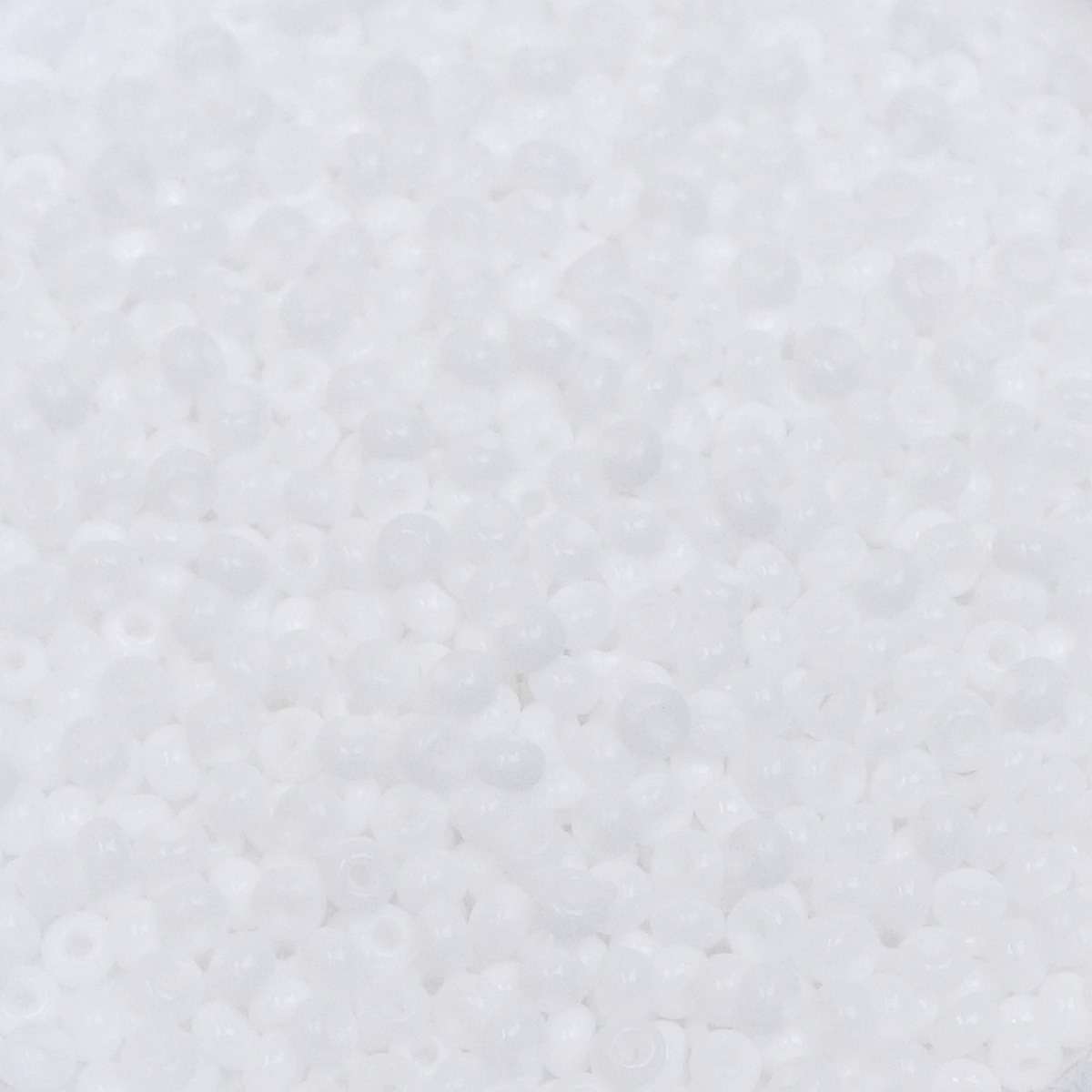 222-144007.SLC.1.jpg 10/0 Glass Seed Beads - White 20g Image