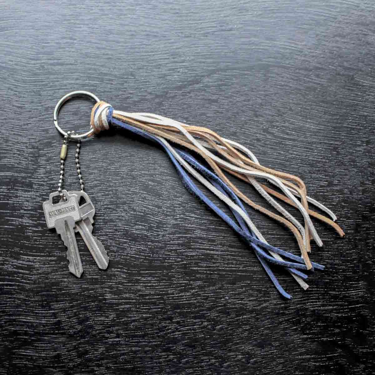 28-9024.SLC.04.jpg Lace Suede Ivory 1/8" x 25yd Image