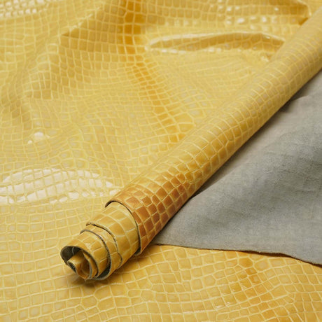 828-1210.SLC.05.jpg Giraffic Gator Print Embossed Side Image