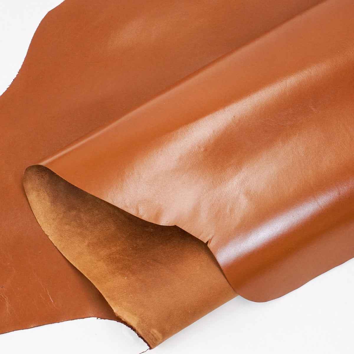 VTKS.Whiskey.Classic Finish.2.jpg Veg Tan Kangaroo Skins Image