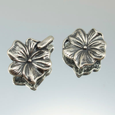 226-1271212.SLC.jpg Floral Hook Loop Clasp - Silver Plate Image