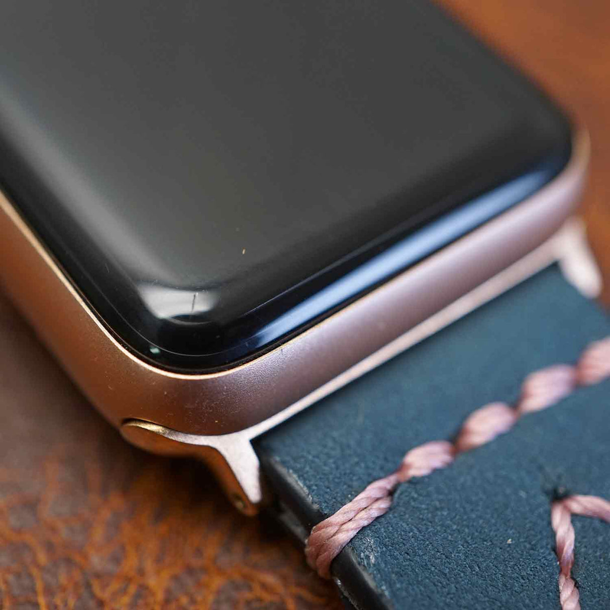 SWSCG.SLC.05.jpg Smart Watch Strap Connector - Gold Image