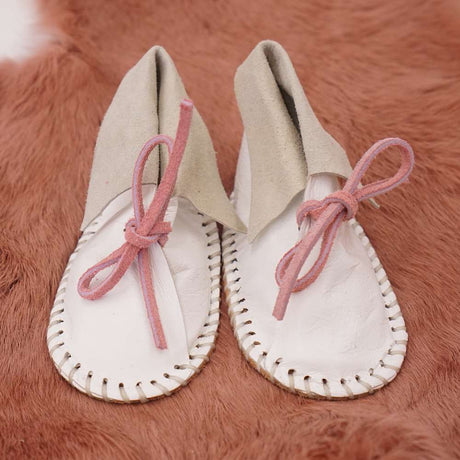 144-5782.SLC4.jpg White Leather Baby Moccasin Kit Image