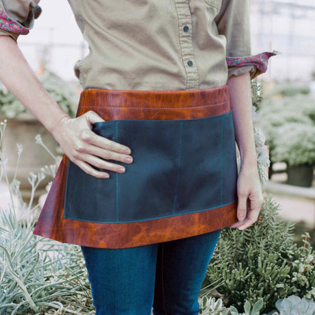 144-10066.SLC.06.jpg Leather Apron Pattern Pack Image