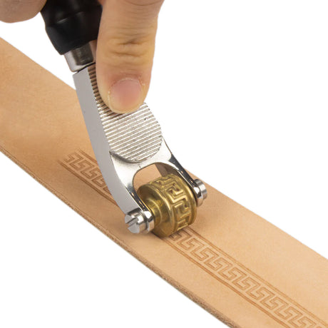 374-8311000.SLC.02.jpg Craftplus Pro Hand Embossing Carriage Image