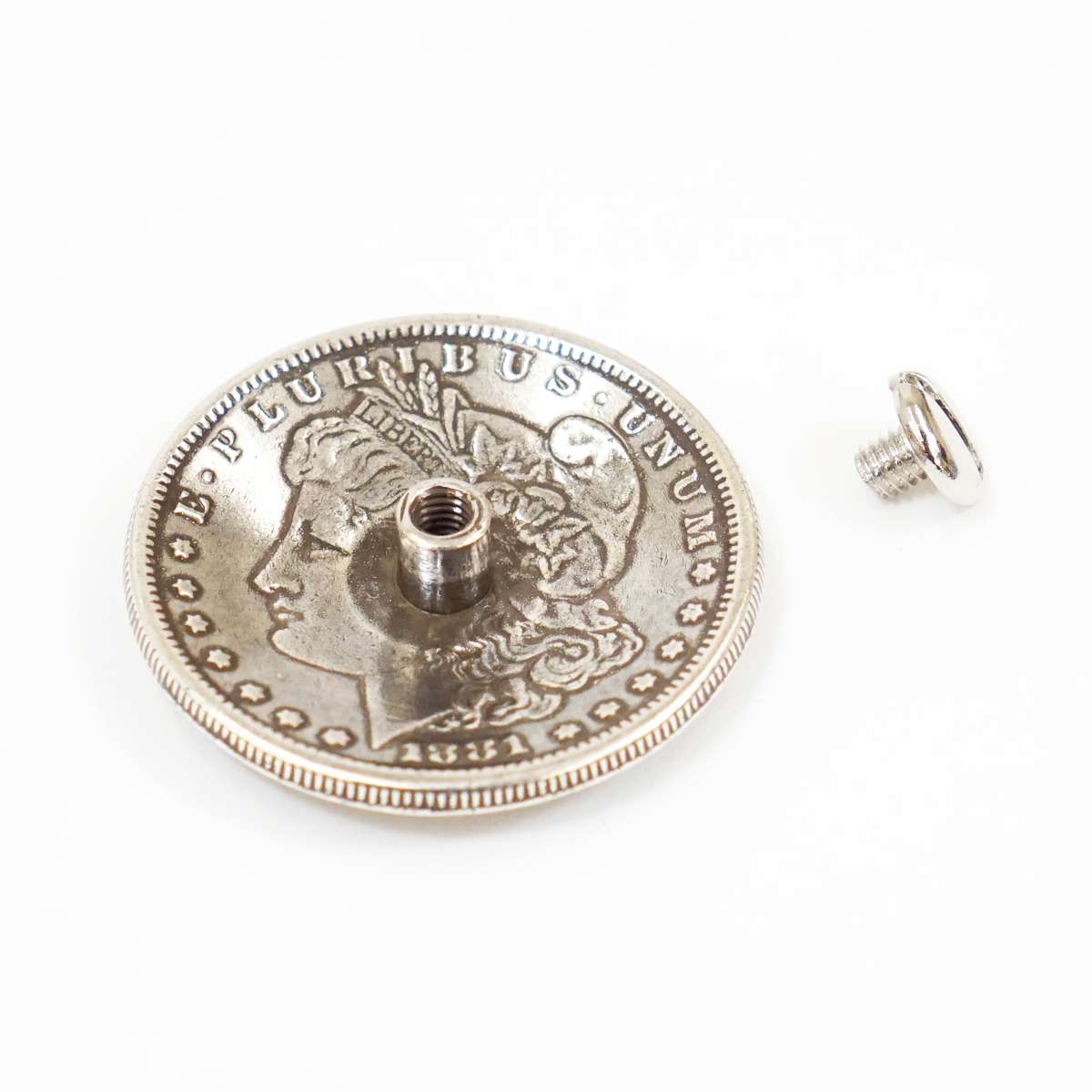 280-709707.SLC.2.jpg 1 ½" Morgan Dollar Eagle Concho Image