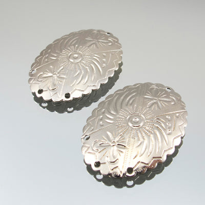 287-654.SLC.jpg 23mm 3 Strand Oval Concho Link - Silver Plate Image