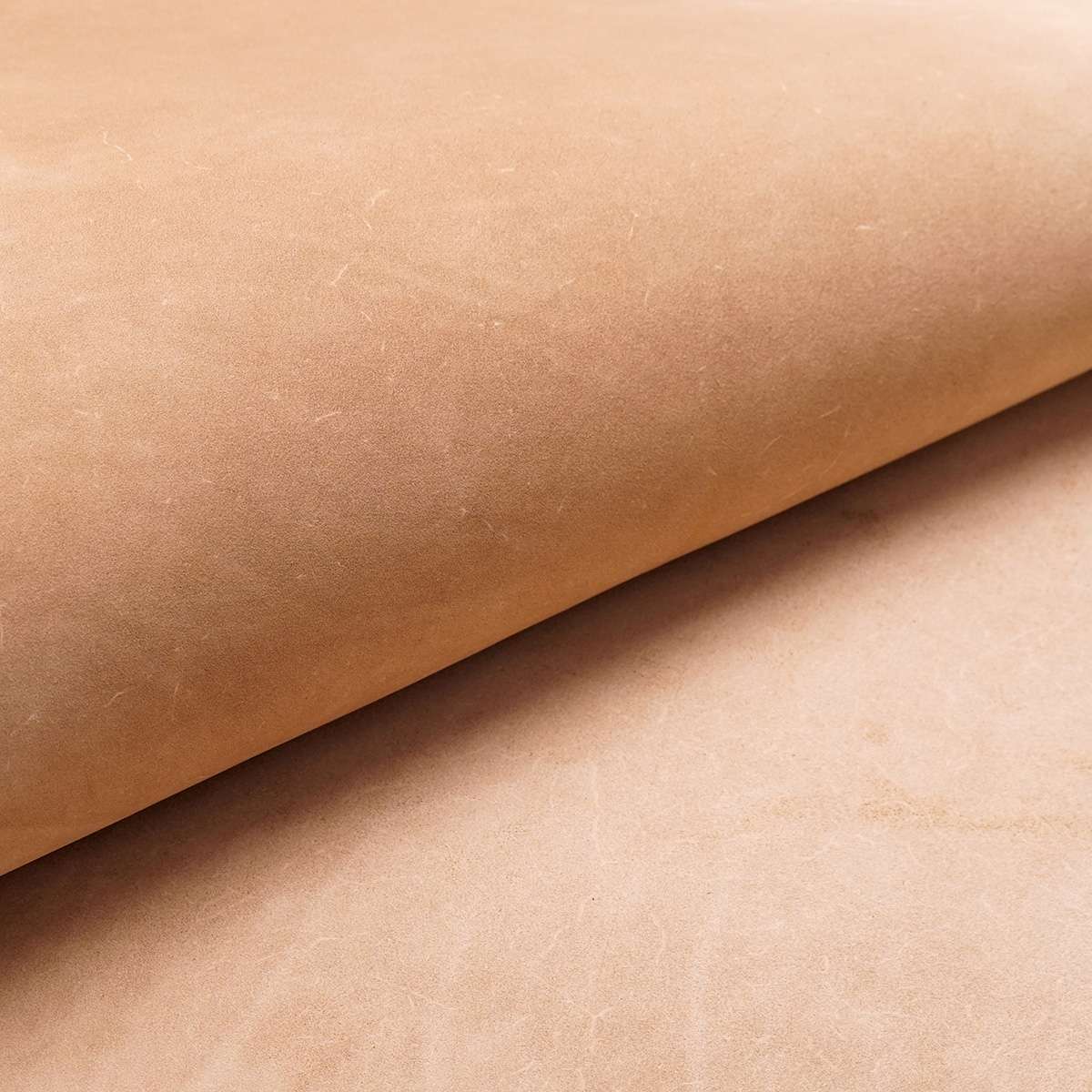 100-8426.SLC.02.jpg Heavy Veg Tan Split Image