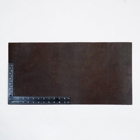 49-9222.SLC.2.jpg Hermann Oak Drum Dyed Brown Pre-Cut 8-10 oz. 12" x 24" Image