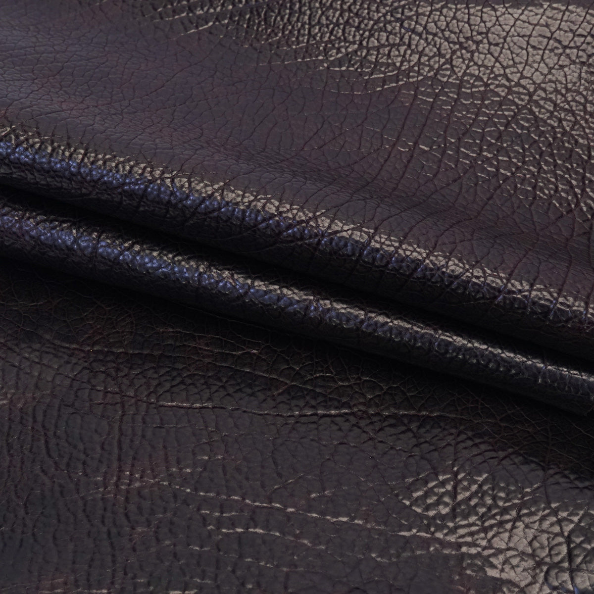 SGBDS.Glazed Dark Brown.01.jpg Shrunken Grain Buffalo Double Shoulders Image