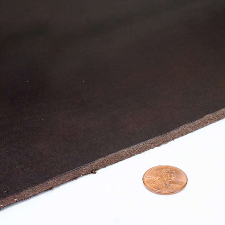 49-9221.SLC.3.jpg Hermann Oak Drum Dyed Brown Pre-Cut 8-10 oz. 12" x 12" Image