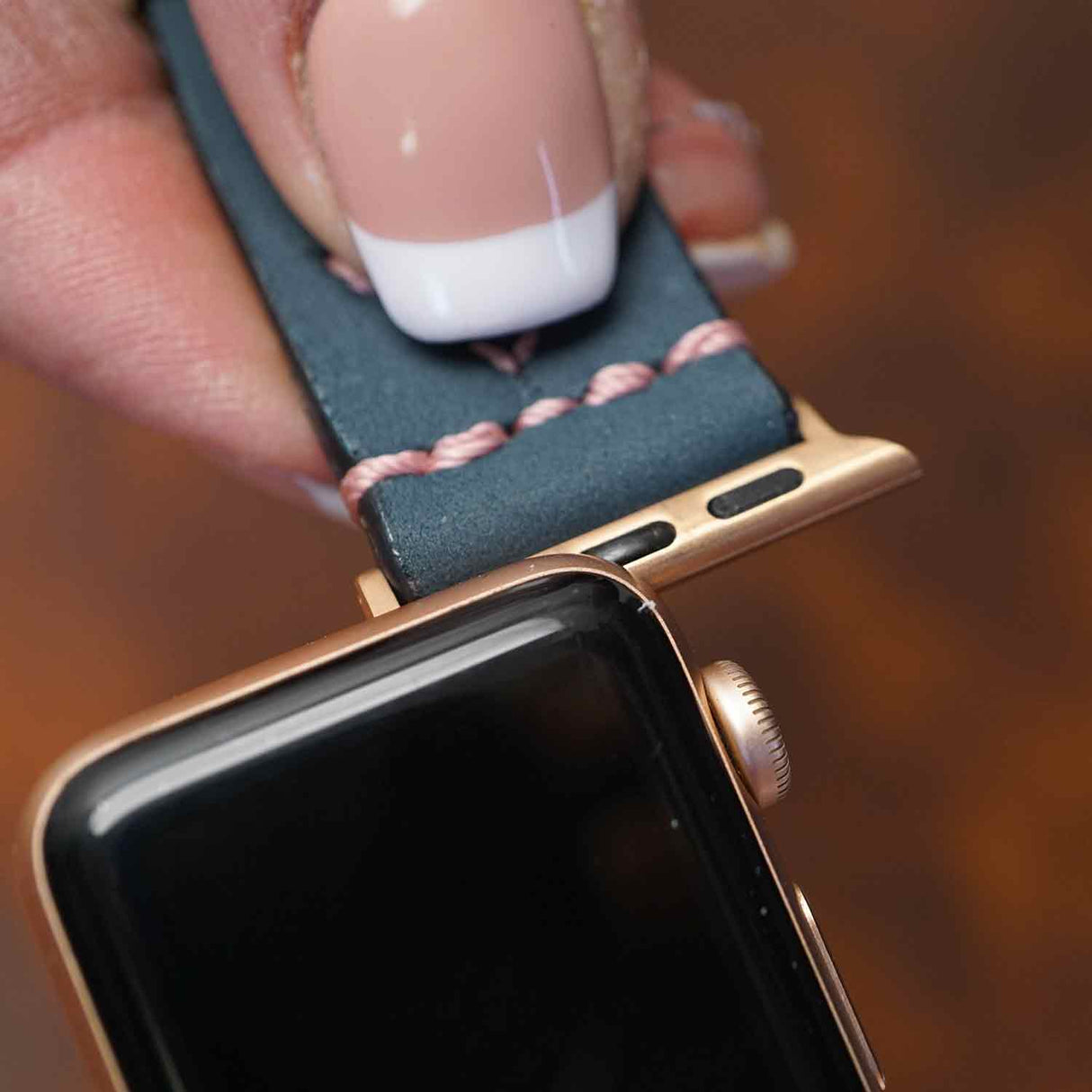 SWSCG.SLC.06.jpg Smart Watch Strap Connector - Gold Image