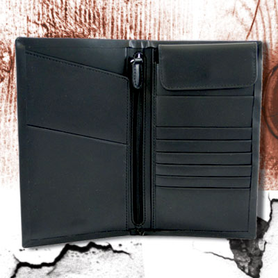 195-801.SLC.jpg CF Black Passport Wallet Interior Image