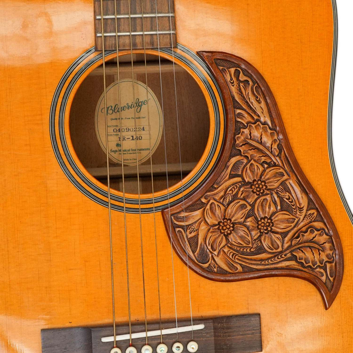 100-0518.SLC.03.jpg Standard Acoustic Guitar Pickguard Image