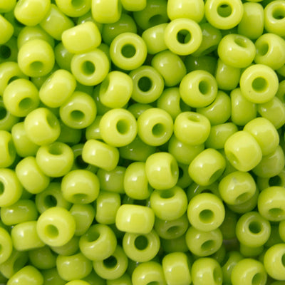 45-89416.SLC.jpg 8/0 Seed Beads - Opaque Chartreuse 22g Image