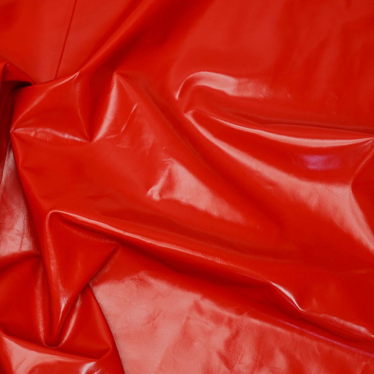 913-3100.SLC.03.jpg Glossy Red Bagside Image