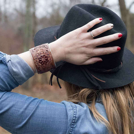 28-06.SLC.03.jpg Inlay Cuff 2 Inch Image