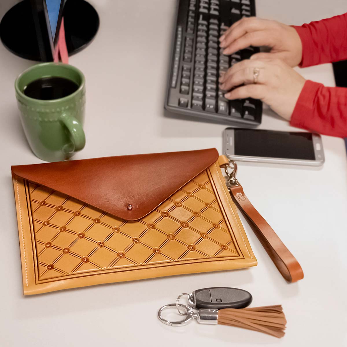 28-92.SLC.03.jpg Envelope Clutch Kit Image