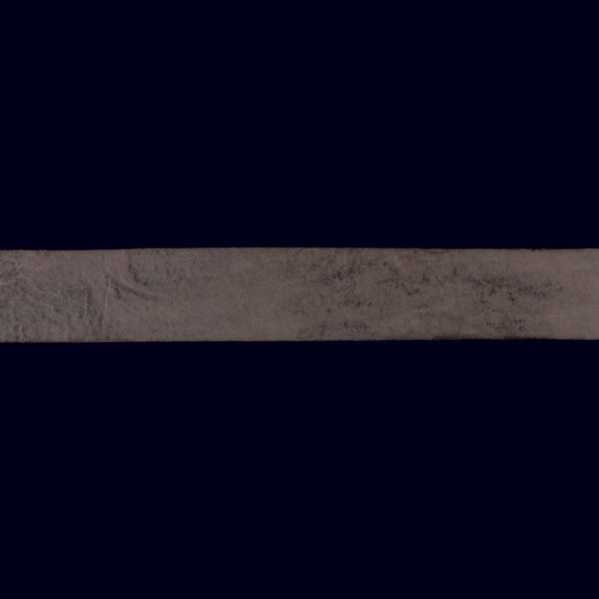 321-21.SLC.2.jpg 1 ½" Black Bridle/Latigo Strip Image