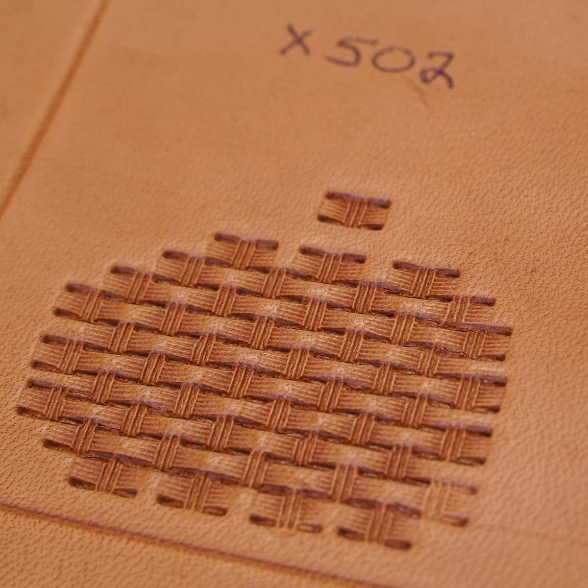 115-X502.SLC.01.jpg X502 Extra Small Bar Basket Weave Image